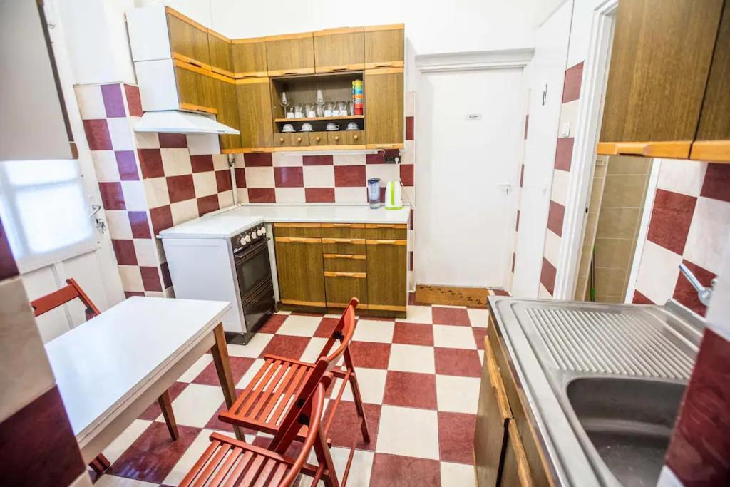 Center Apartment 5 Private Room For 19 People Будапеща Екстериор снимка