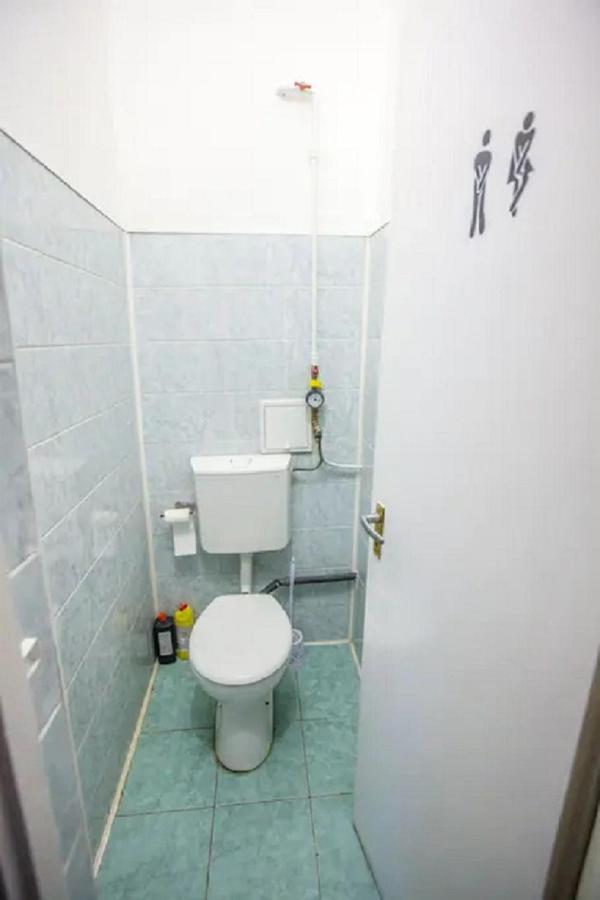 Center Apartment 5 Private Room For 19 People Будапеща Екстериор снимка