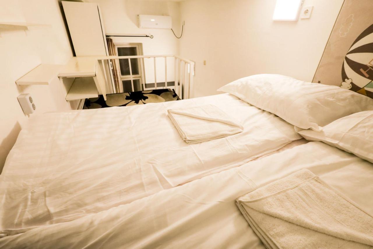 Center Apartment 5 Private Room For 19 People Будапеща Екстериор снимка