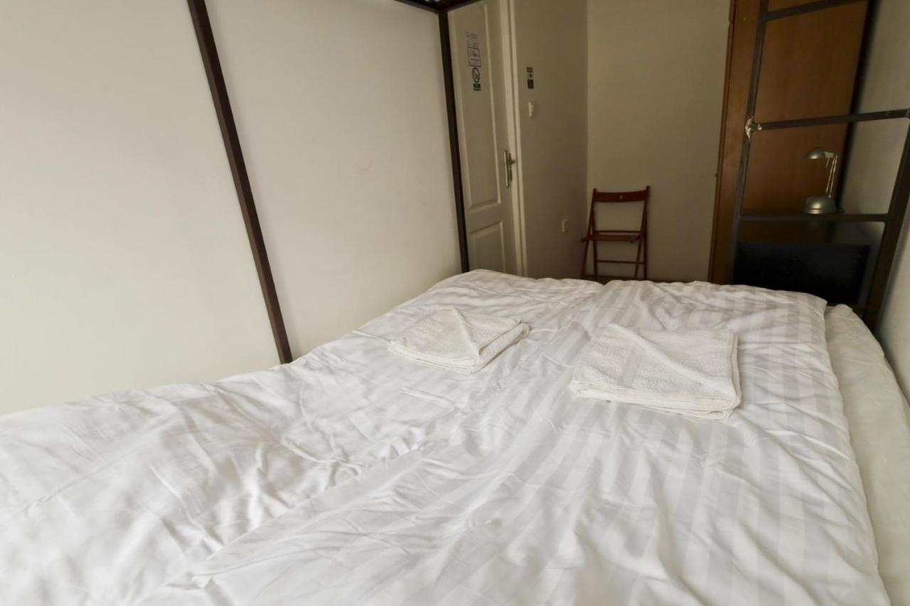 Center Apartment 5 Private Room For 19 People Будапеща Екстериор снимка