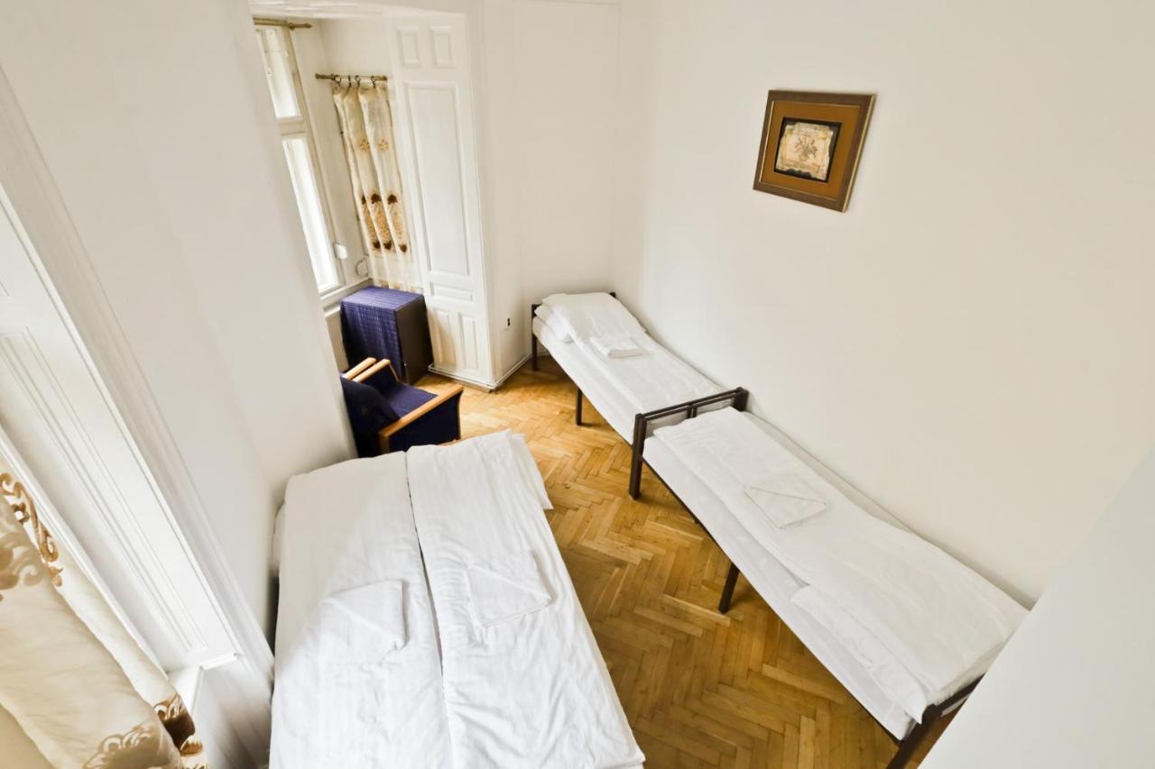 Center Apartment 5 Private Room For 19 People Будапеща Екстериор снимка